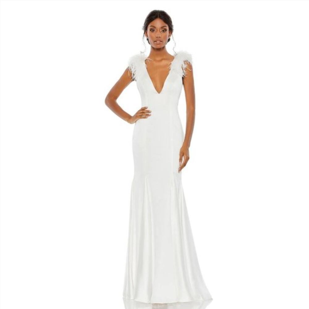 NEW $798 Mac Duggal Feather Detail Sleeve White Satin Sheath Gown